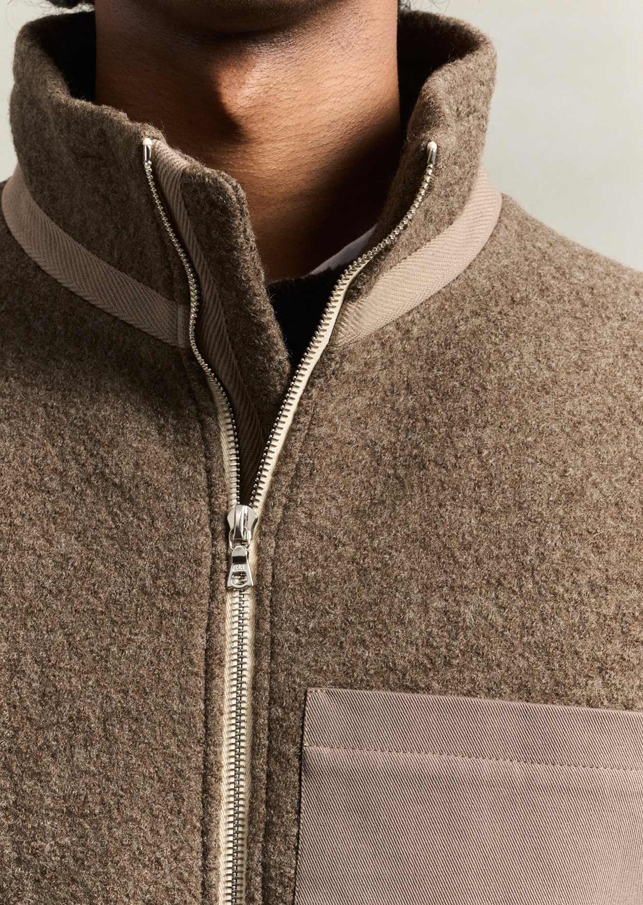 Veste livre de poche