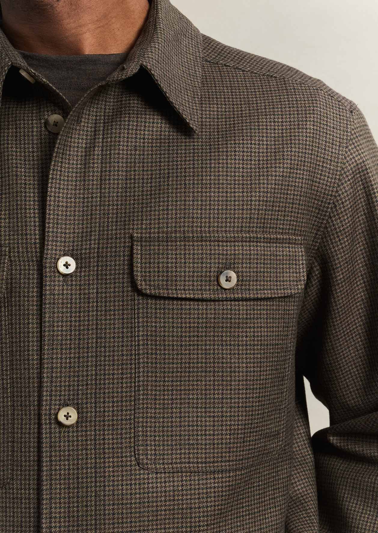 Surchemise essentielle