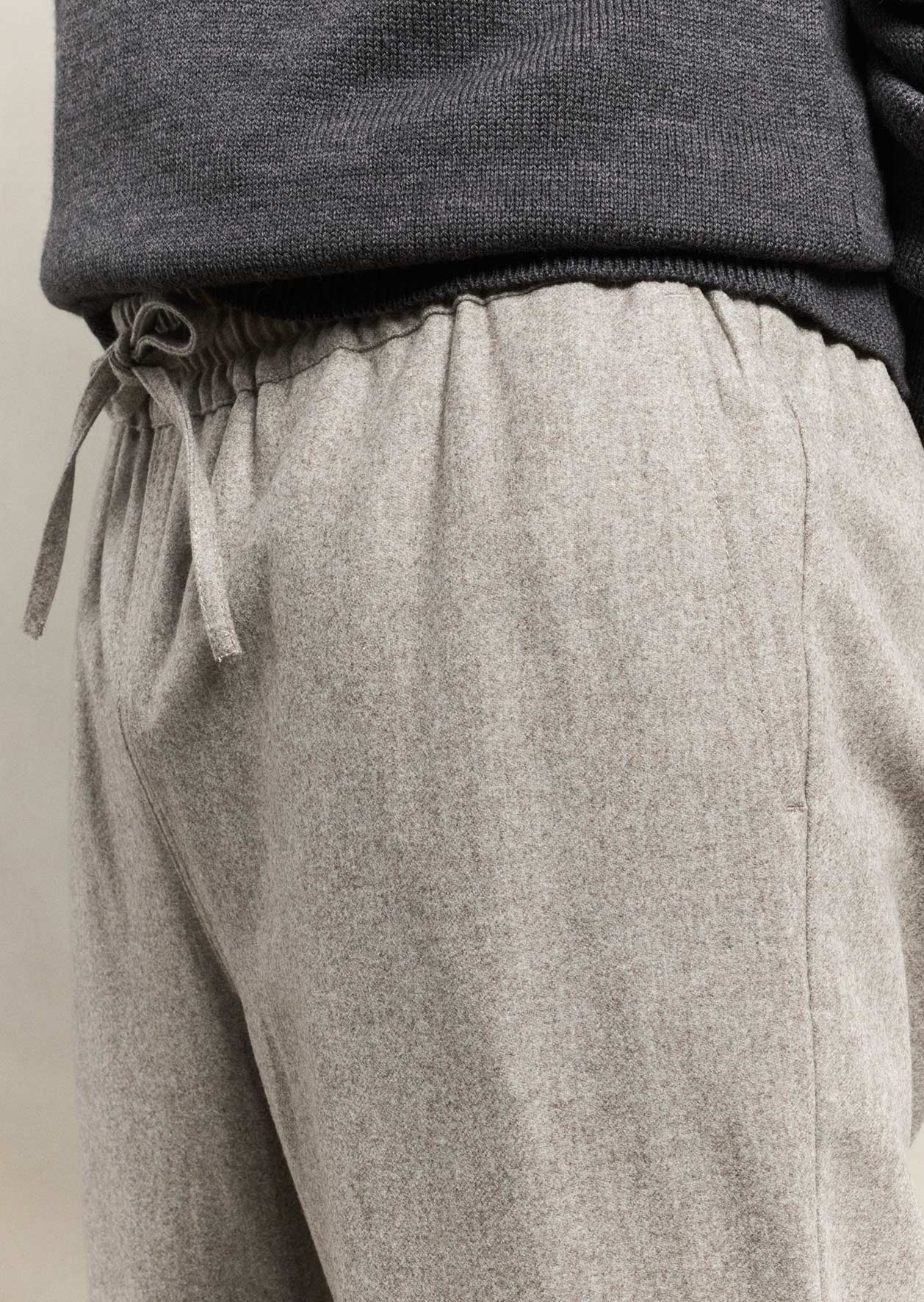 Pantalon à taille élastiquée